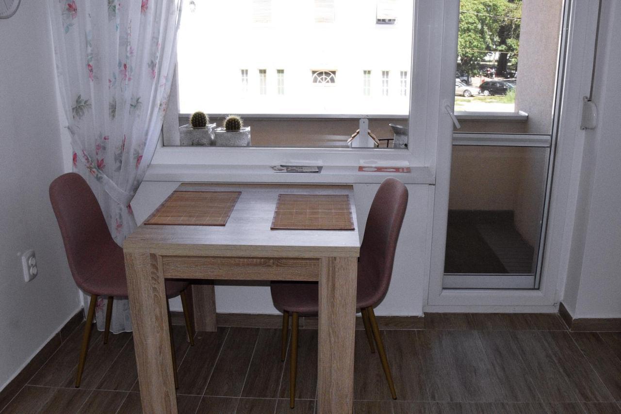 Apartman Bonbon Belisce Extérieur photo